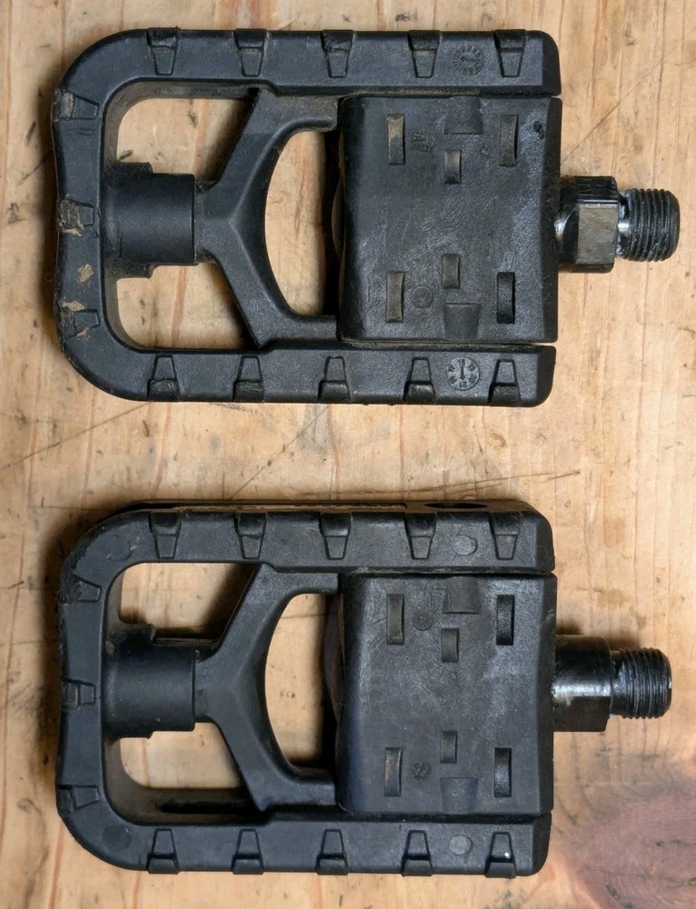 Charge Ebike Pedals 9/16" Black
