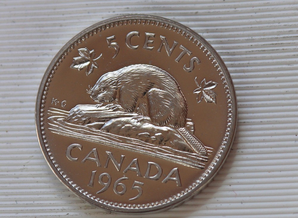 1965 Canada 5 Cents Unc. Small Beads