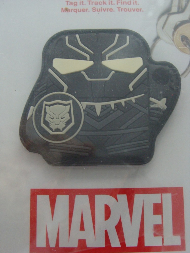 NEW SEALED DC Foundmi Bluetooth Tracking Selfie Remote Keychain Marvel