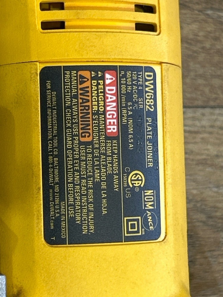 DEWALT DW682 (SBL009577)