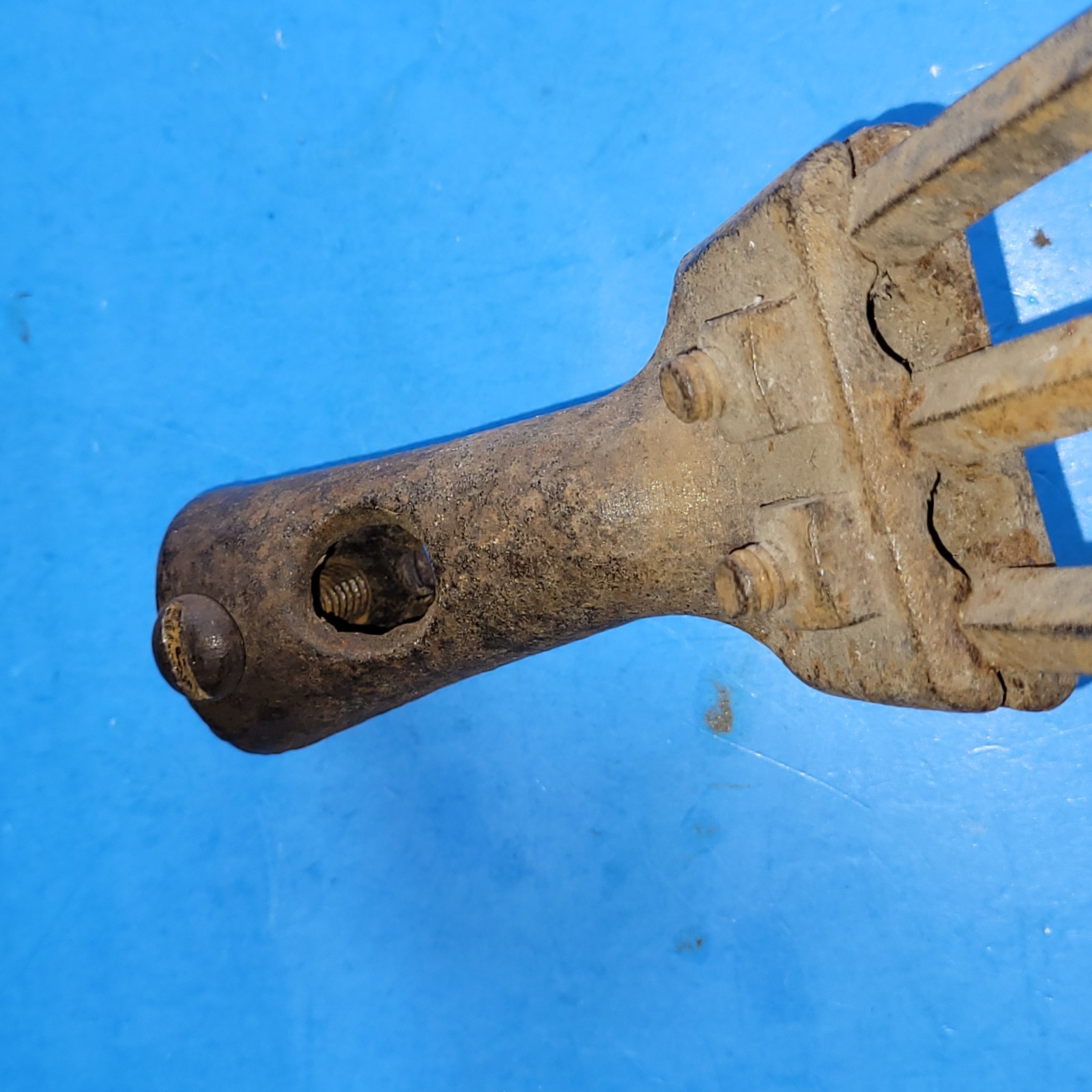 Vintage 3 Tine Prong Garden Cultivator Hoe Rake Claw Antique