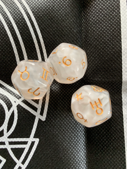 Astrodice with chart