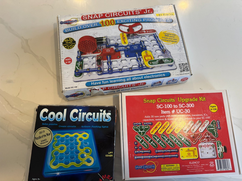 Snap Circuits Jr. Electronics SC-100 + Upgrade Kit UC-30 + Cool Circuit COMPLETE