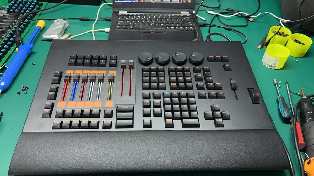 rgb led motorized fader controller dmx512 control onpc command wing 2+case