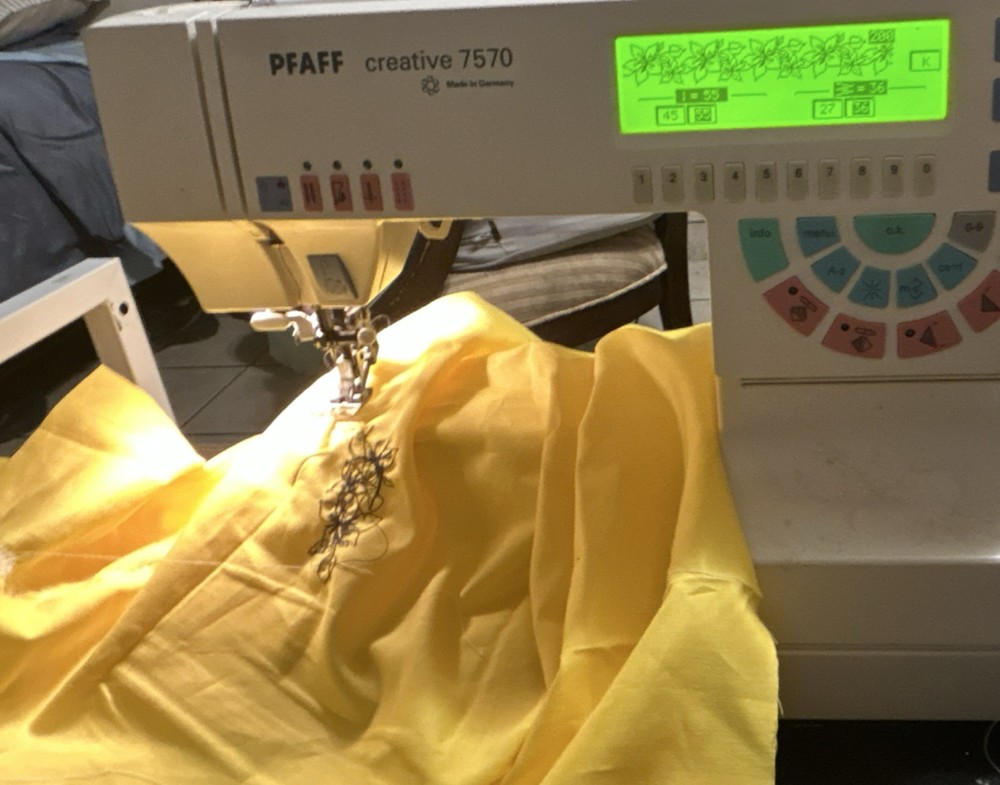 PFAFF creative 7570 Computerized Sewing Embroidery Combo Machine Portable