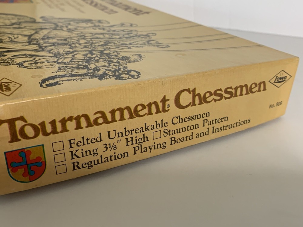 E. S. Lowe Tournament Chessman 1968 Staunton Pattern Board Game Felt Complete