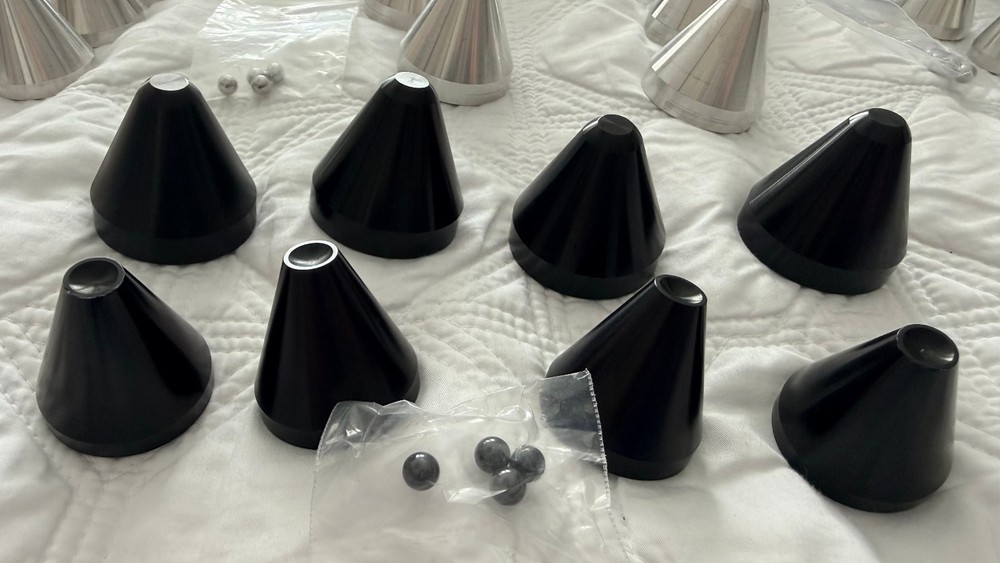 Cold Ray Ceramic Black & Ceramic Silver 4 per box Vibration Control Cones