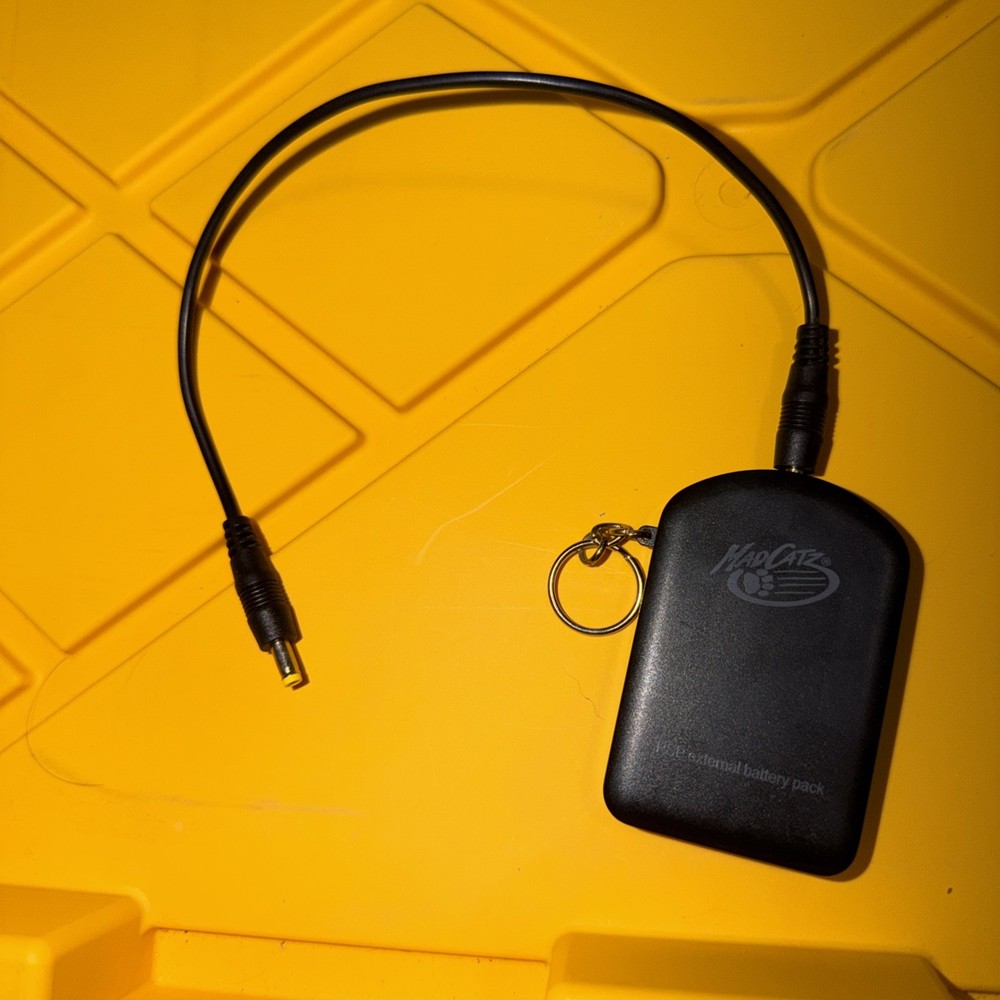 Mad Catz PSP External Battery Pack