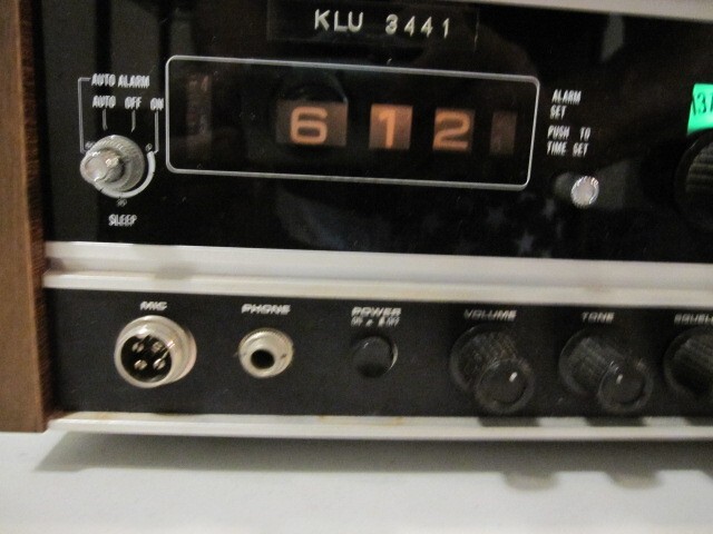 ROYCE 1-640 SSB/AM 23 CH BASE. COSMETICS SHARP COLLECTABLE CLEAN UNIT. POWERS ON