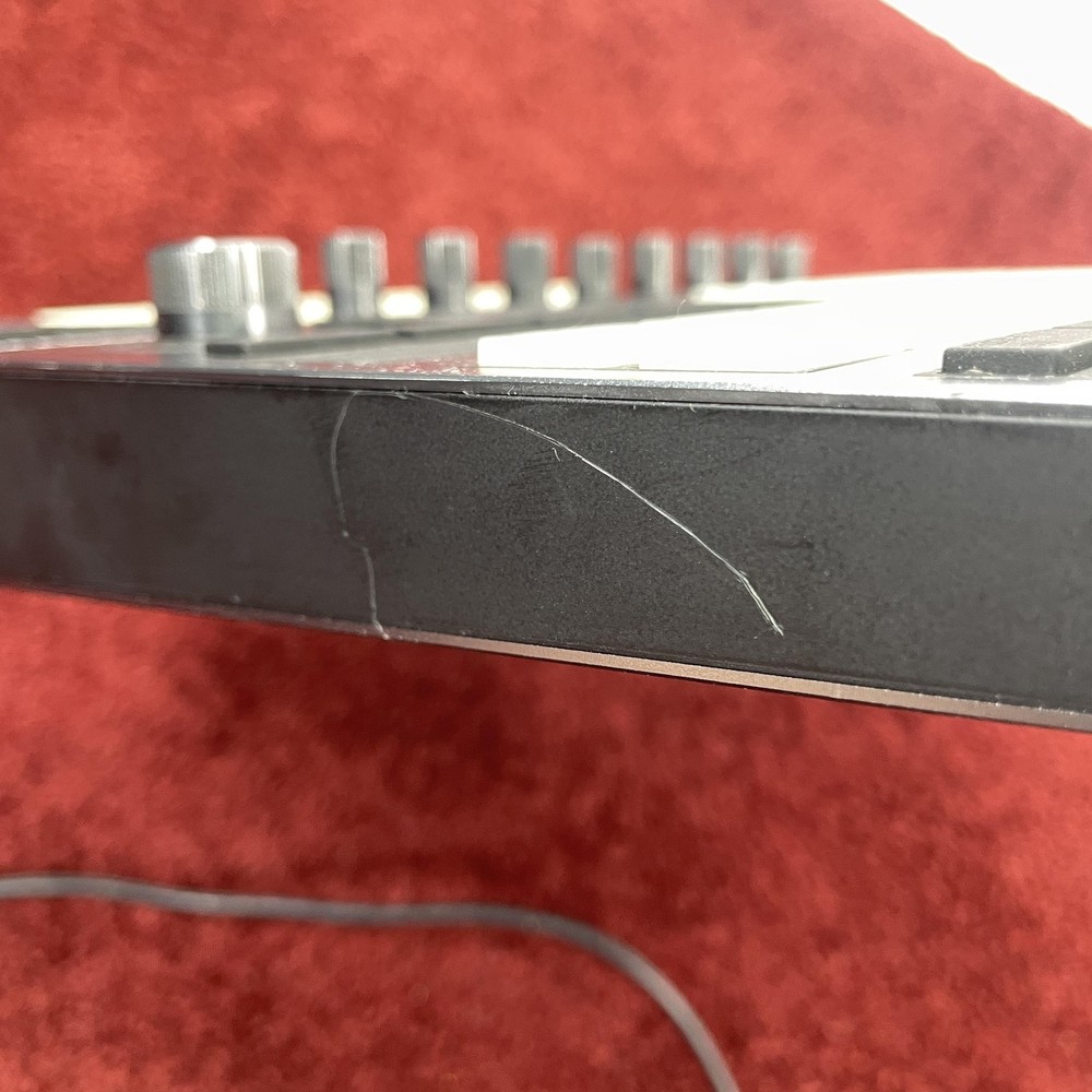 Native Instruments MASCHINE+ Plus HW Standalone Drum Sampler Controller *VIDEO