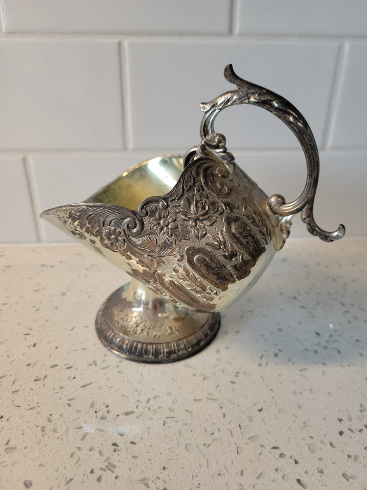 vintage silver plated sugar skuttle with scoop