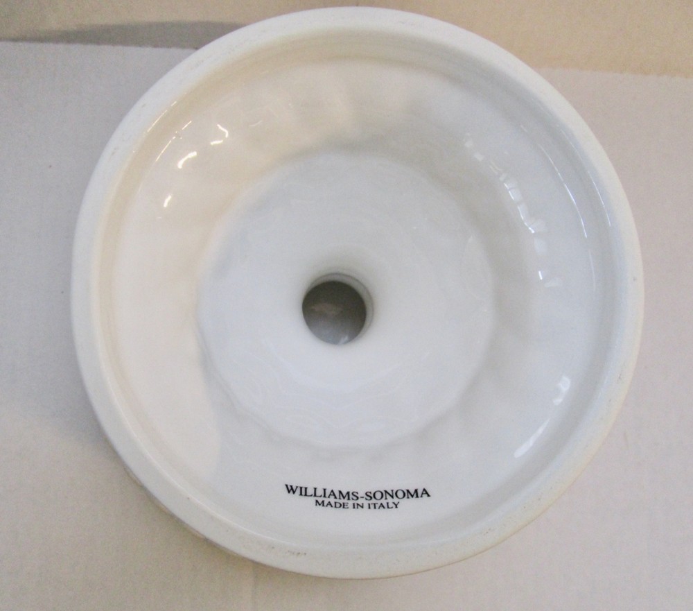 Williams Sonoma Small Ceramic Cake Stand - White
