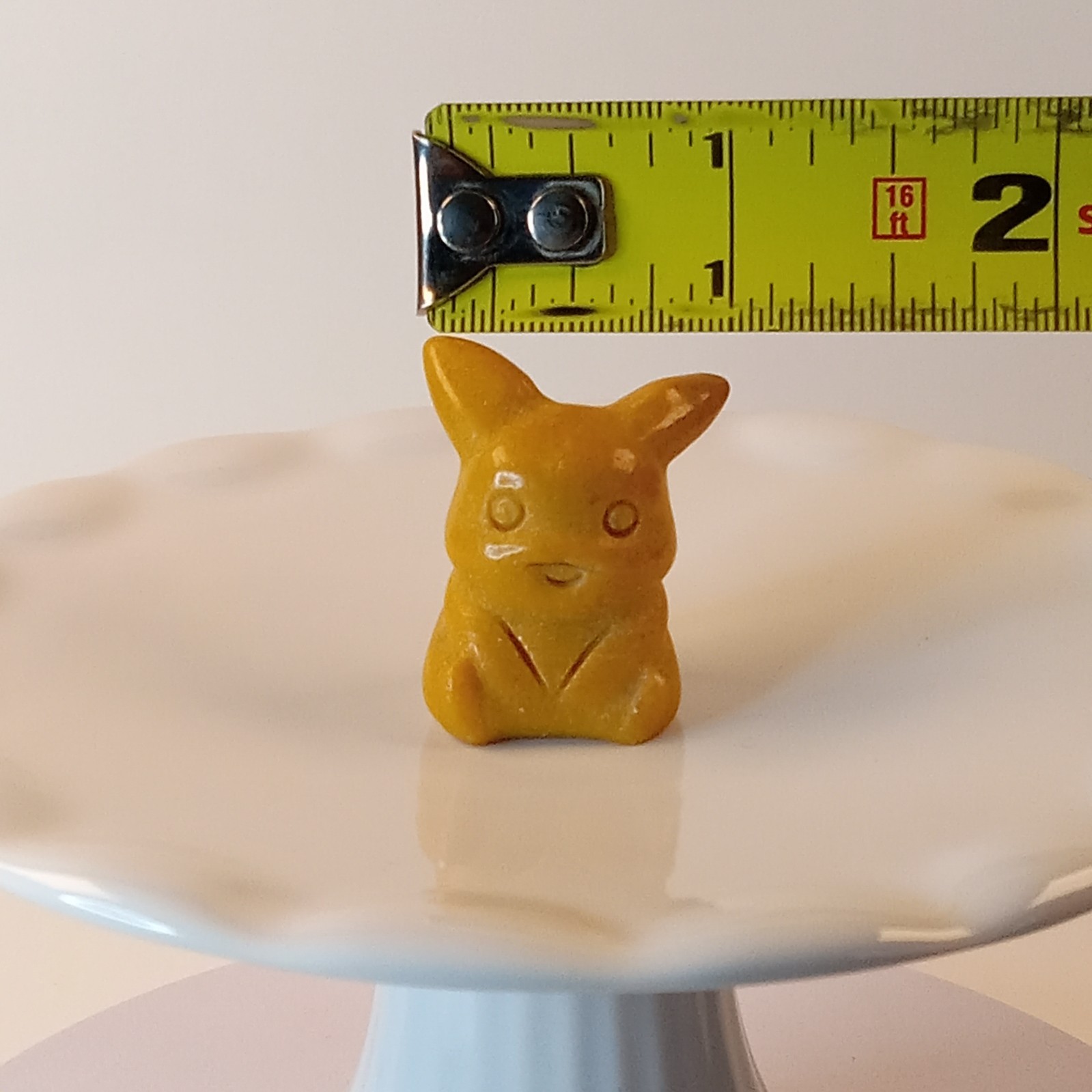 Yellow Jade Crystal Pikachu Pokemon Character Carving 18g | E14