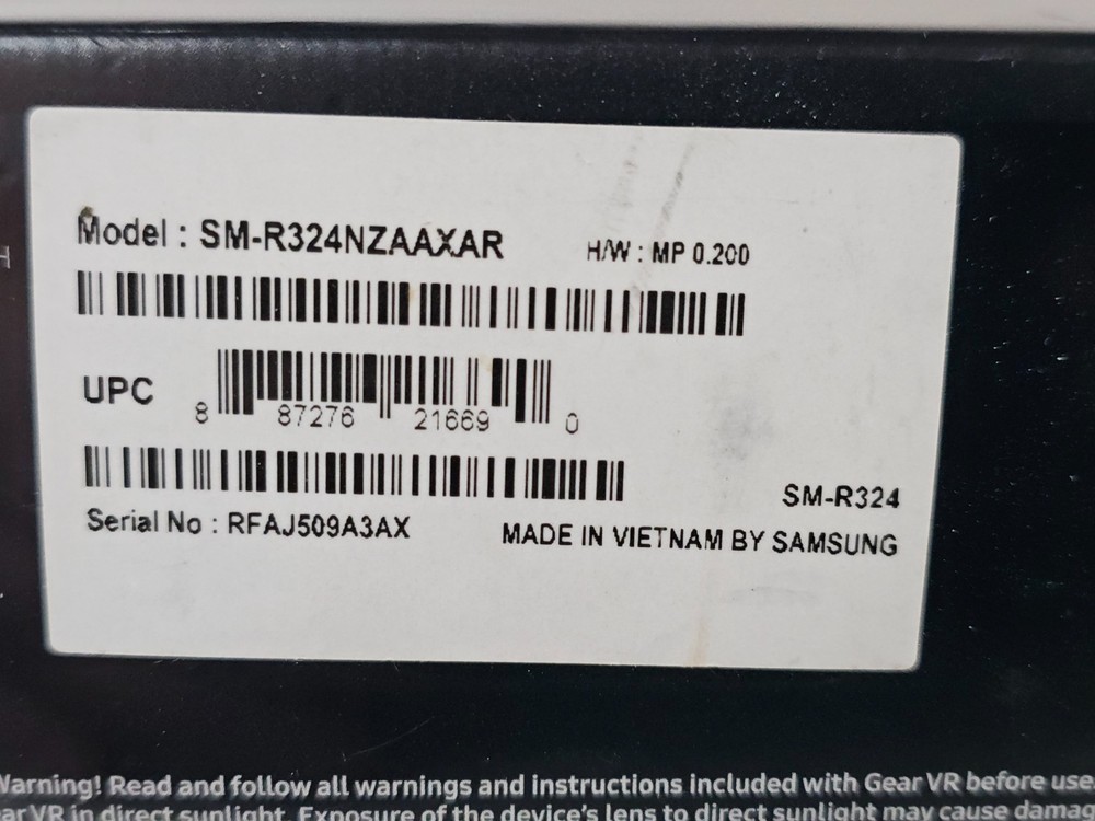 Samsung Gear VR with Controller, Complete in original box, Classic OG VR Tech!