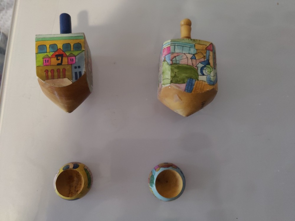 2 Small Wooden Dradels