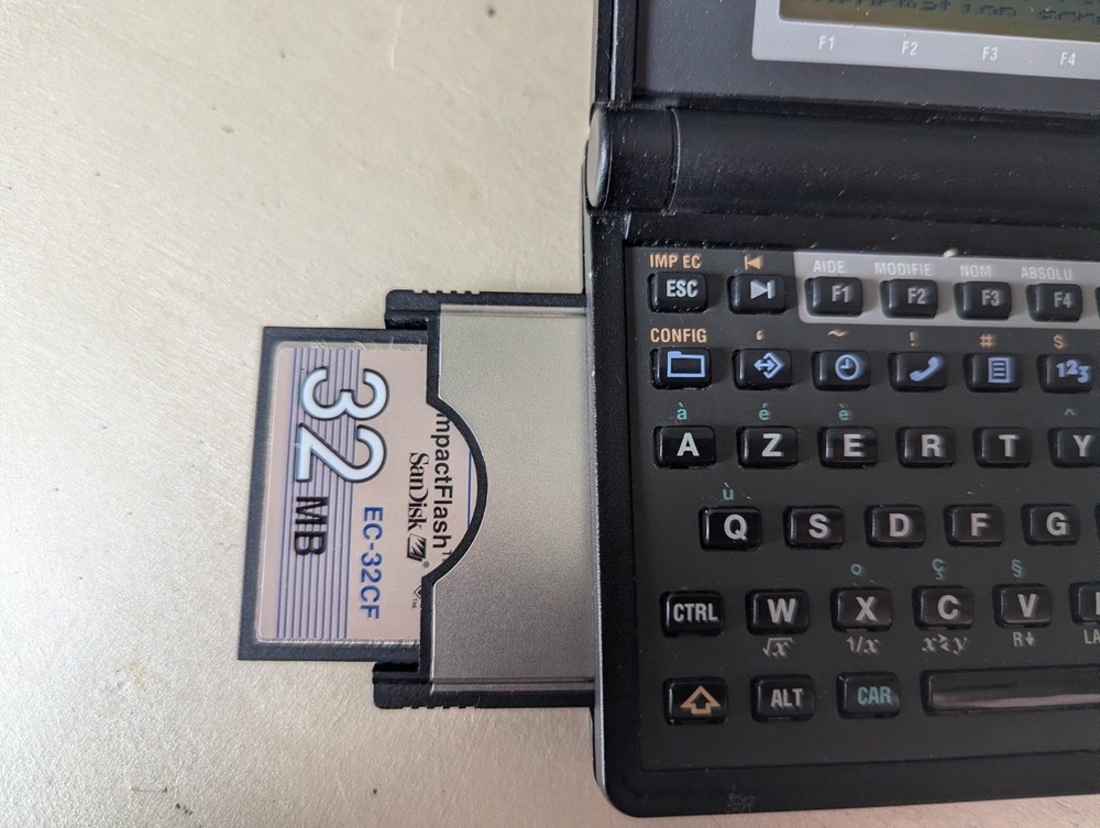 HP 95lx 512kb with CF 32MB - WORKING