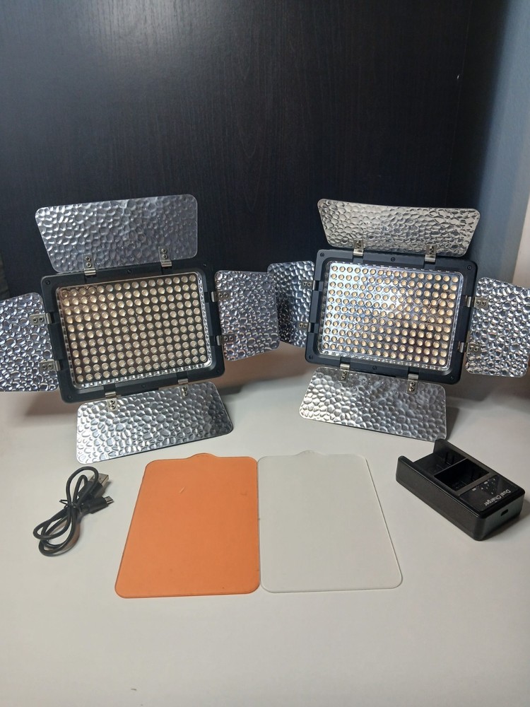 2 LED Light Panel VL-180B continuous Light with AC Input and Battery Charger