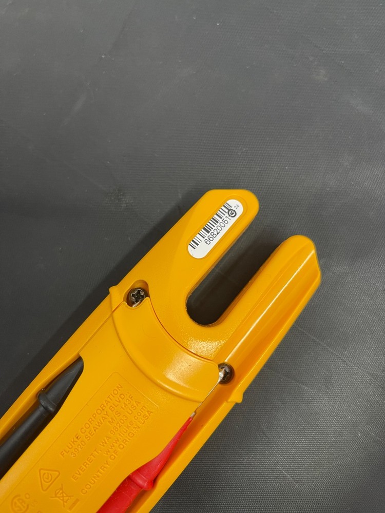 Fluke T5-600 Electrical Voltmeter, Continuity and Current Tester - Open Box