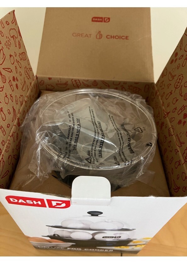 Dash Deluxe Electric Egg Cooker 12 Egg Capacity
