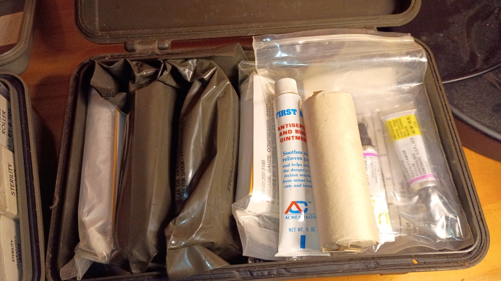 2 US Military Army General Purpose Vehicle First Aid Kit 6545-00-922-1200