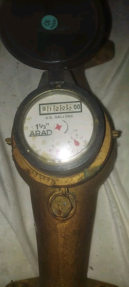 Arad 1 1/2" Water Meter Used