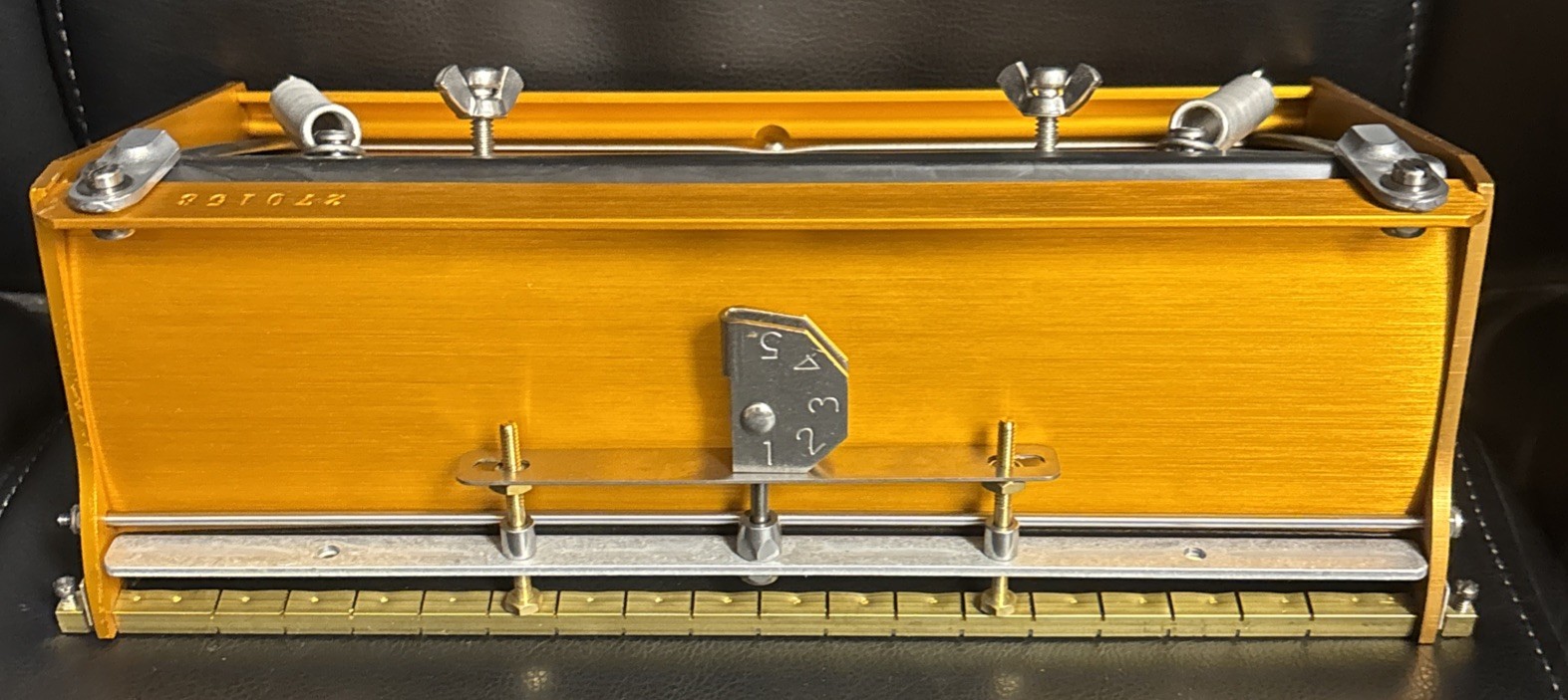 TapeTech EZ10TT - 10 Inch - EasyClean Finishing Box With EasyRoll Wheels