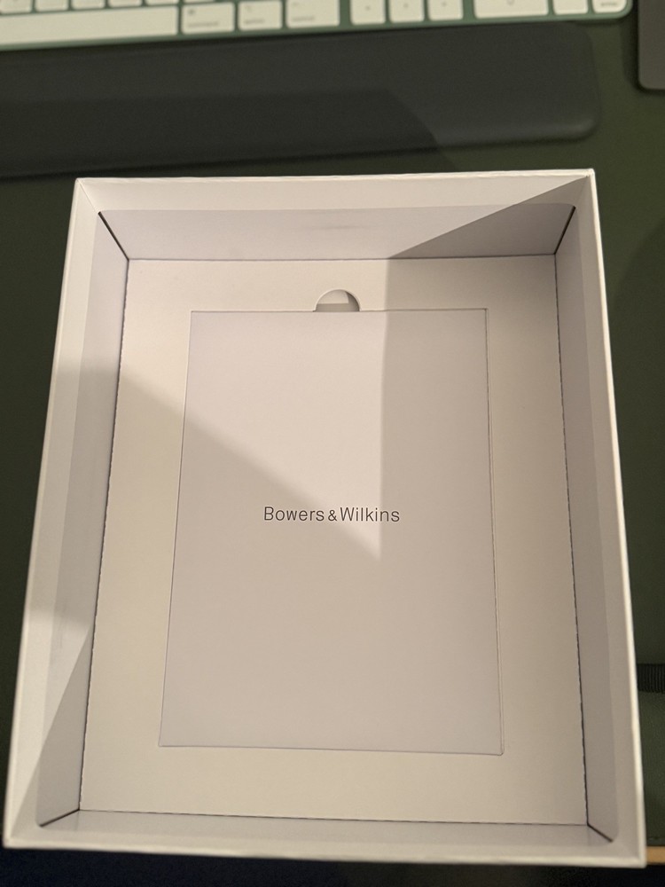 Logitech Creators Blue Yeti USB Microphone, Silver - Read