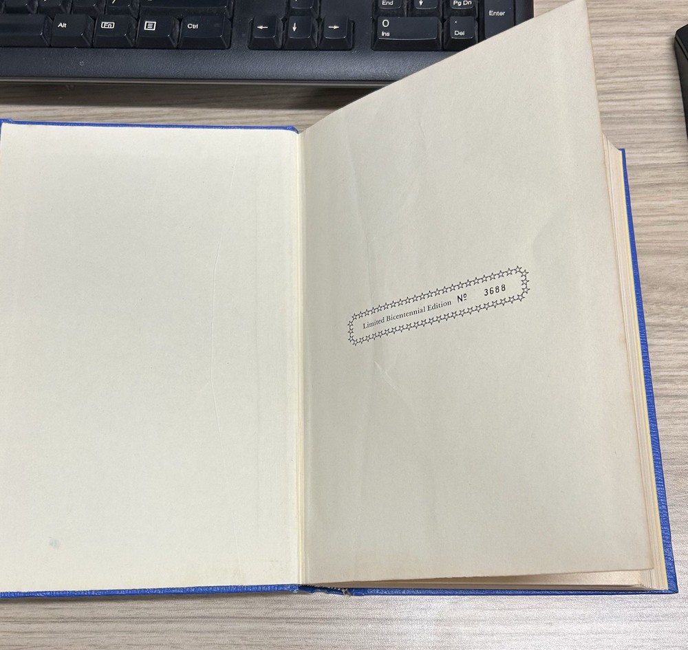 1976 **Limited Bicentennial Edition** Scott US Stamp Catalogue Specialized