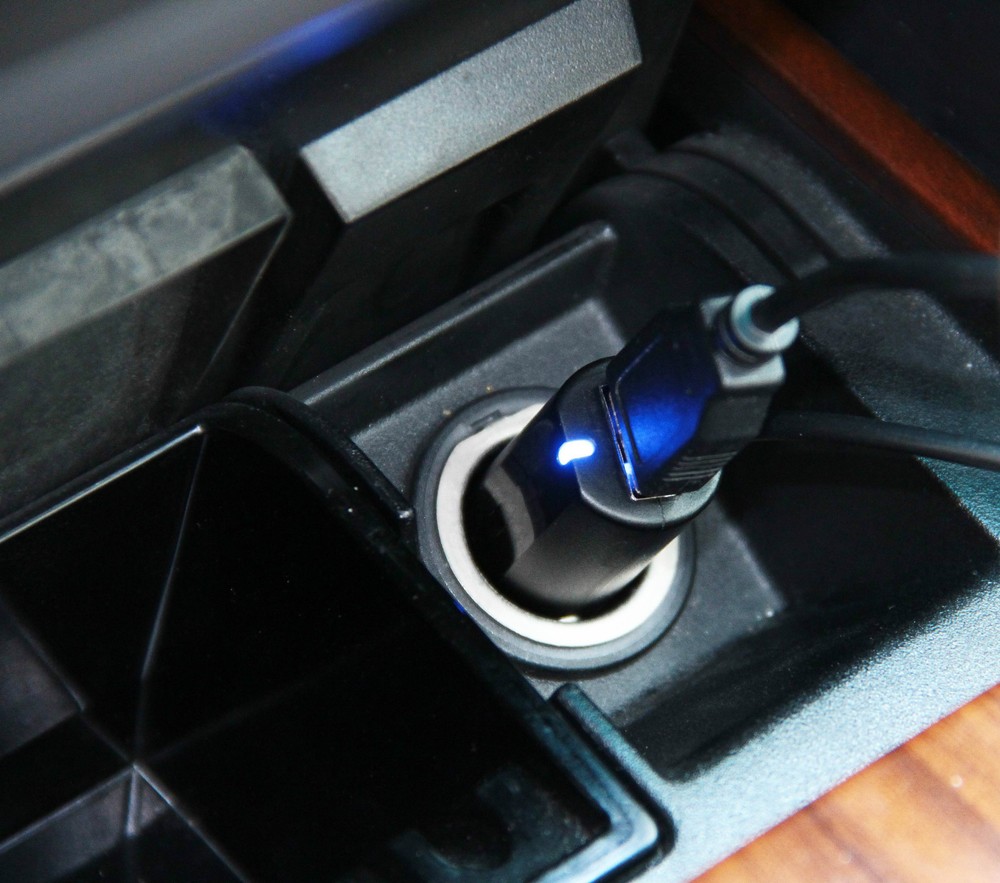 Happybird new FM transmitter car charger for MP3/MP4/samsung Gaxlaxy/Blackberry.