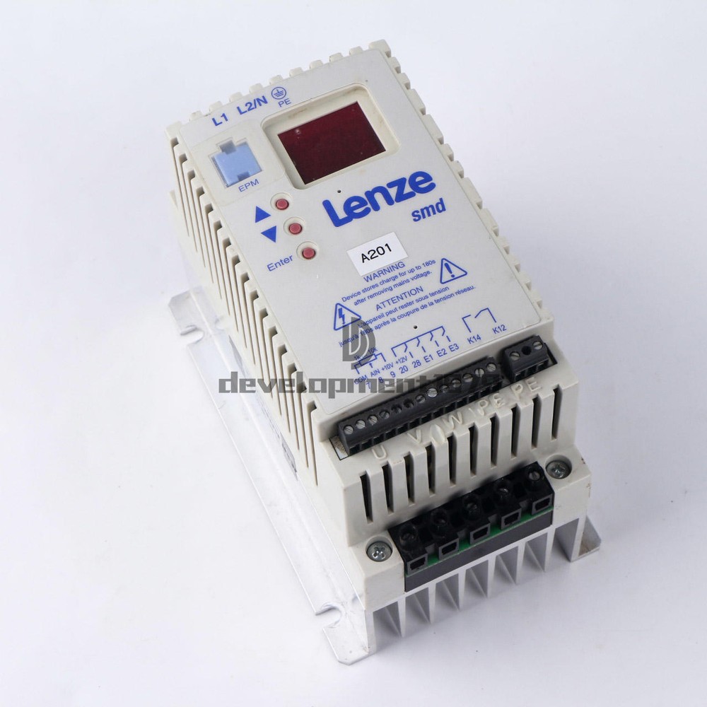 1PC Lenze frequency converter ESMD751C4TXA Used