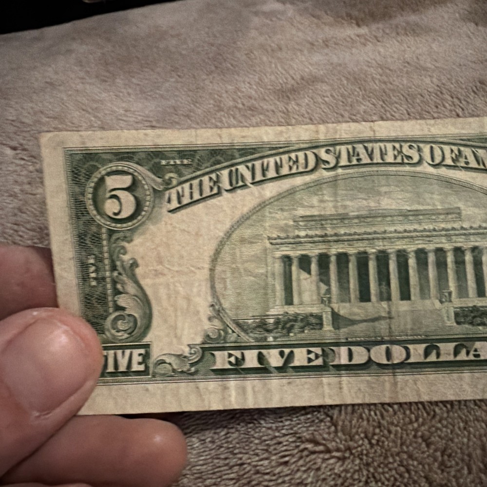 A 1928 C ~ $5 FIVE DOLLAR NOTE RED SEAL, NICE GRADE