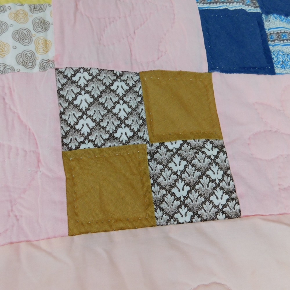 Handmade 4-Patch Pattern Quilt Solid Pink Backing 100 x 90 Colorful #C9