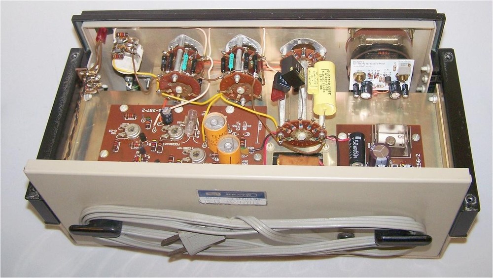 Heathkit Audio Sine / Square Generator model IG-18