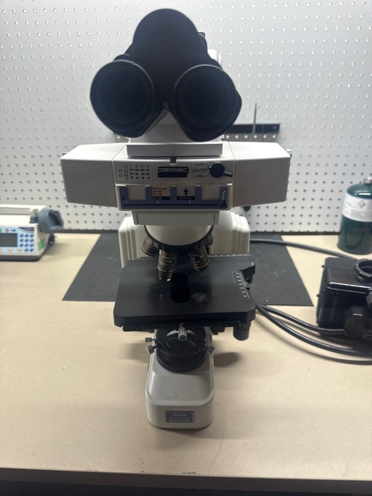 Nikon Eclipse E400 Microscope