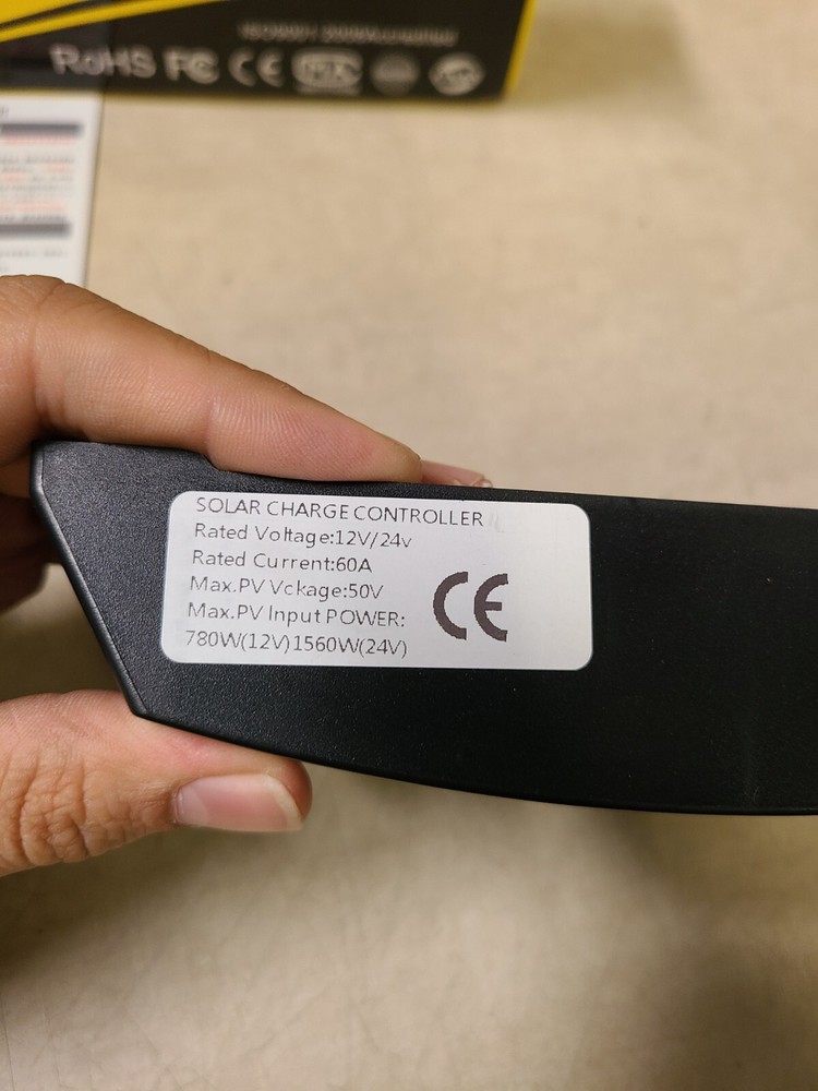 MPPT Solar Charge Controller LCD 12V/24V