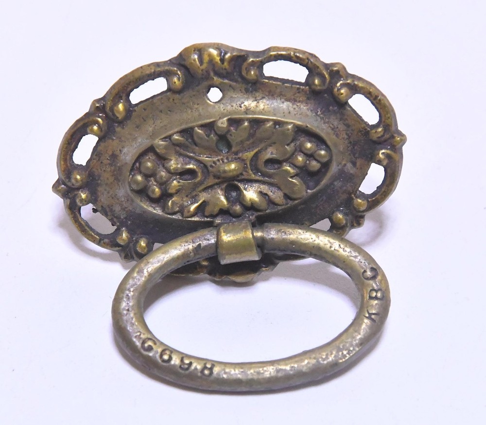 2 VINTAGE MATCHING BRASS OVAL DRAWER PULLS
