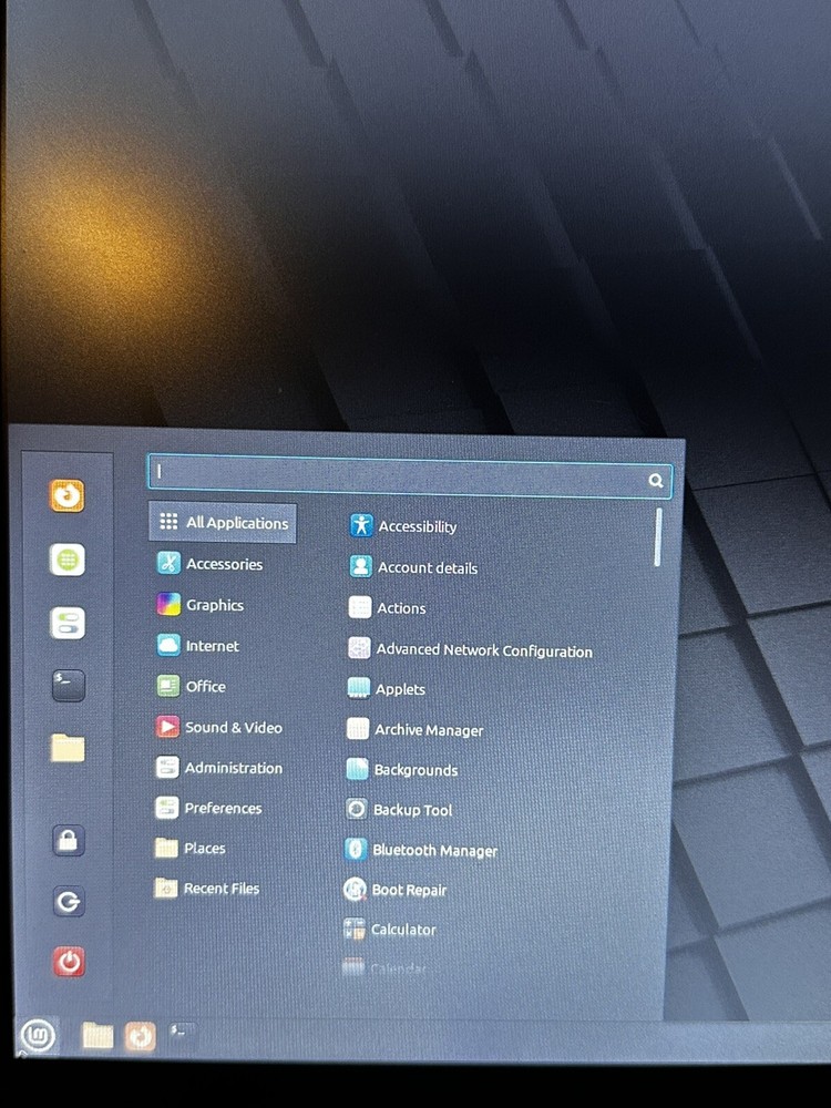 Linux Mint 22 Wilma Cinnamon Edition Linux Bootable Live USB Flash Drive 64Bit