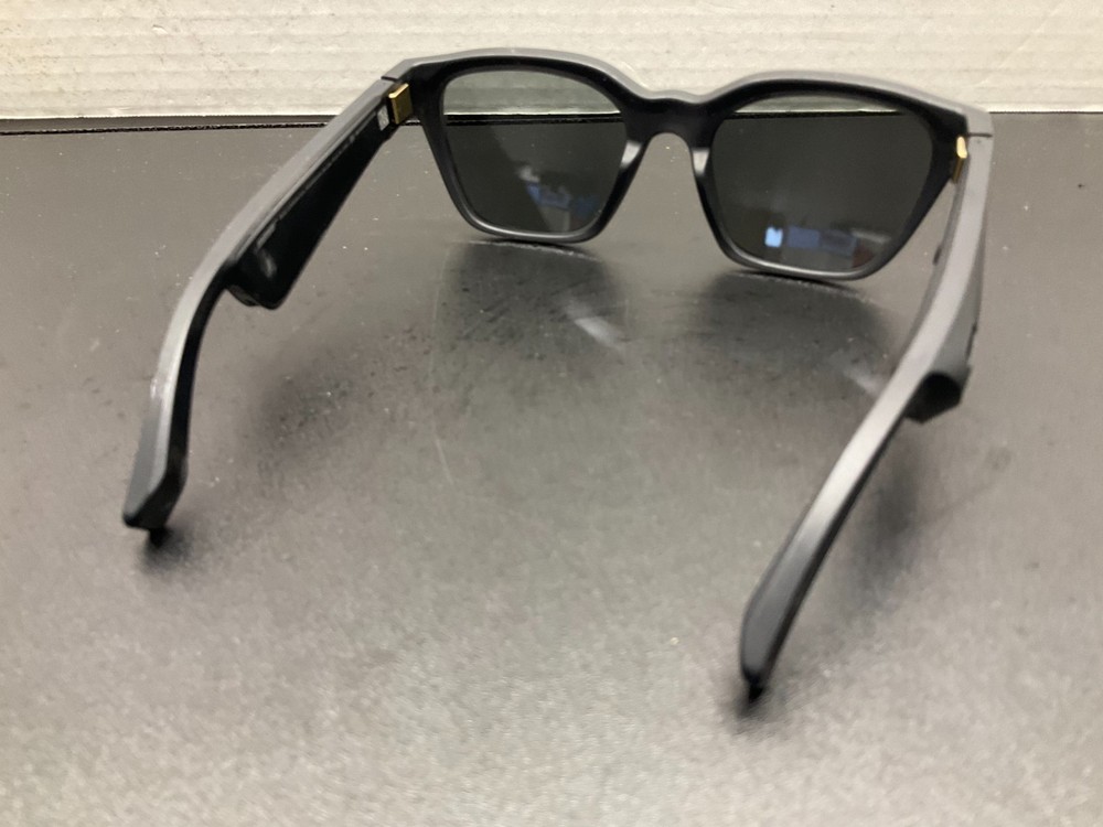 Bose Smart Glasses Bluetooth Audio Sunglasses Shade BMD0007