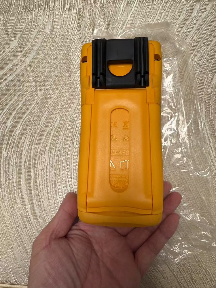 Fluke 725 Multifunction Process Calibrator CALIBRATED