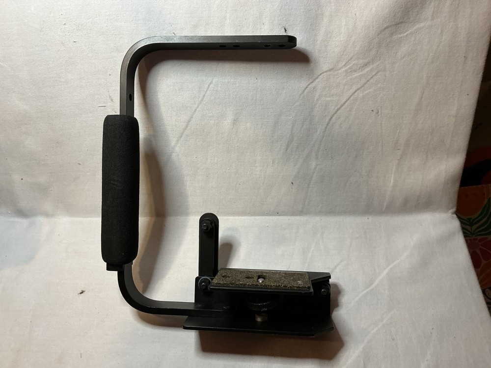 STROBOFRAME CAMERA FLIP 310-900 CAMERA FLASH BRACKET
