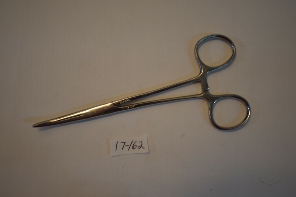 17-162 HEMOSTATIC FORCEPS 14CM CURVED
