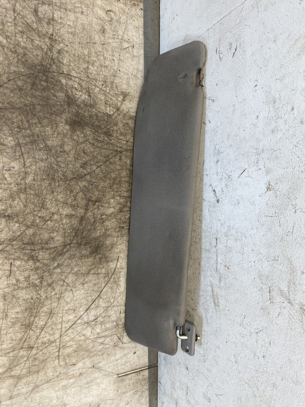 Chevrolet W4500 Visor (654-10836)