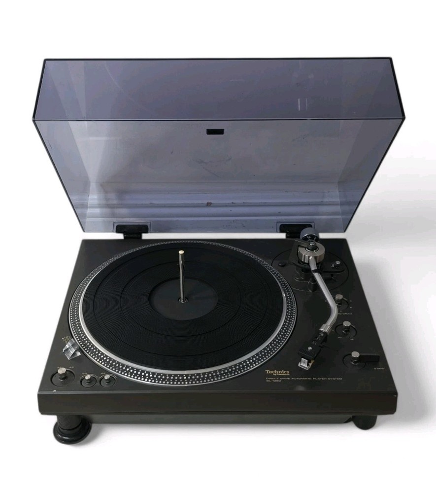 Technics SL-1350 Direct Drive Automatic Turntable *READ*