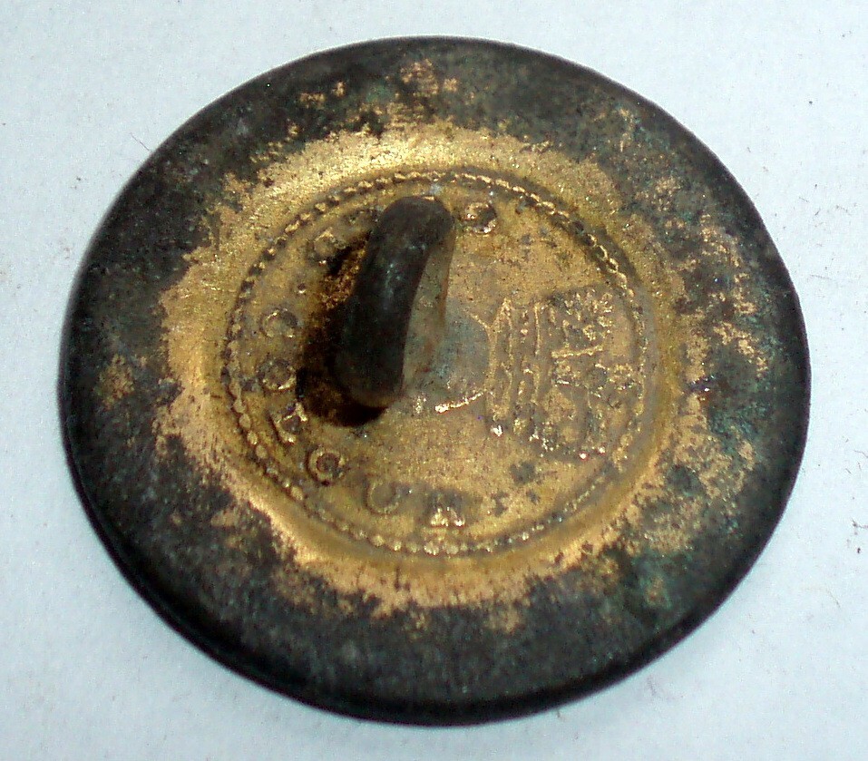 1823 - 1865 ANTIQUE SOLID PEWTER JACKET BUTTON W/ ST EDWARDS CROWN MAKER MARK