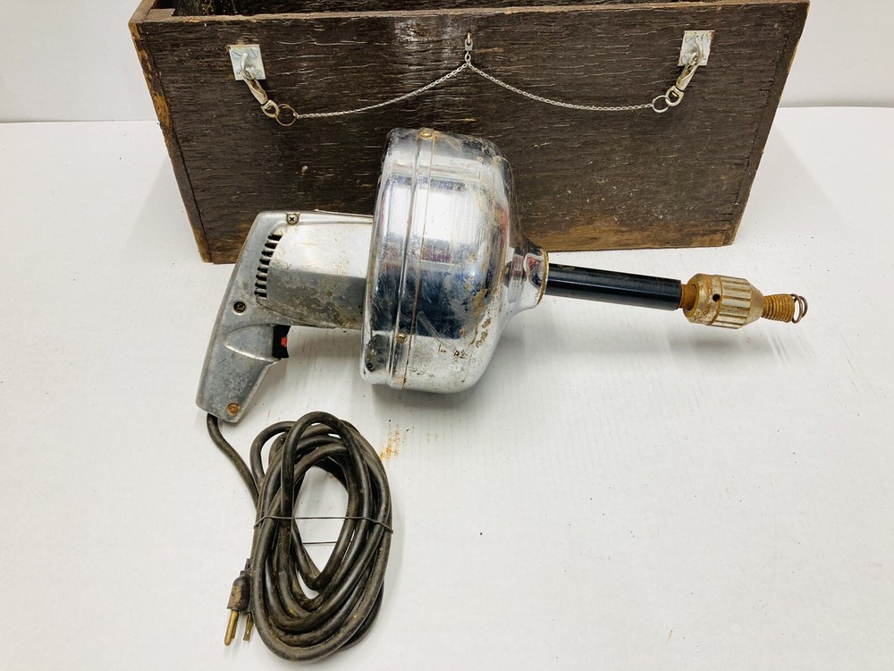 VINTAGE POWER AUGER WITH BOX