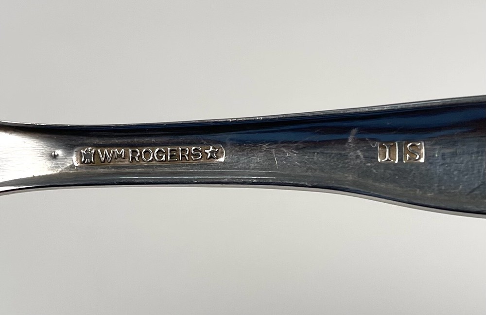 WM ROGERS IS Sweep 1958 Silver Plated 9" Cold Meat SERVING FORK Flatware EUC