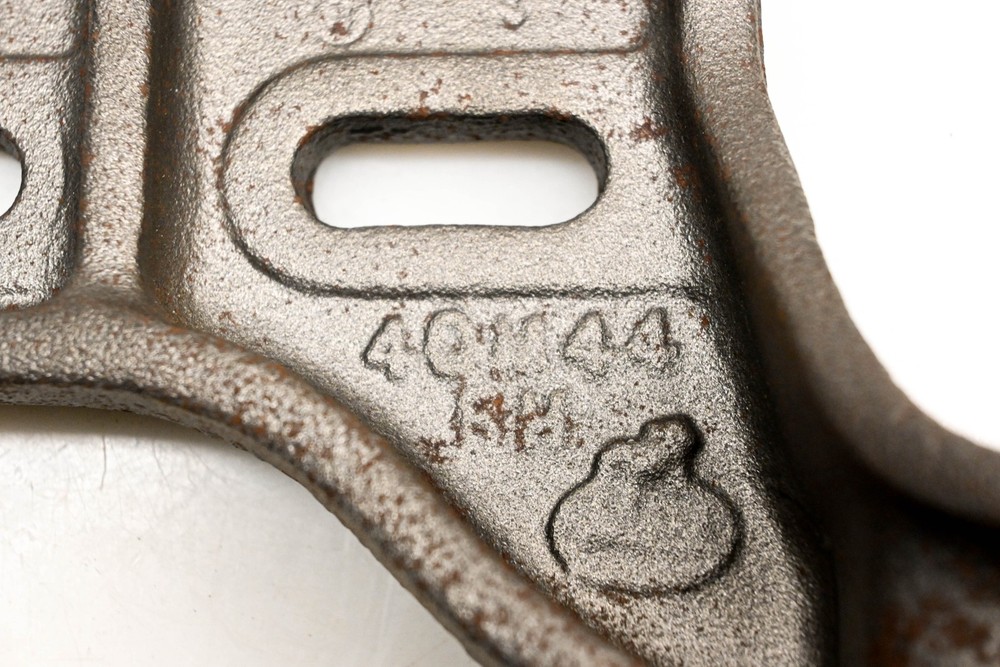 Mack 4QM44 Hinge NOS