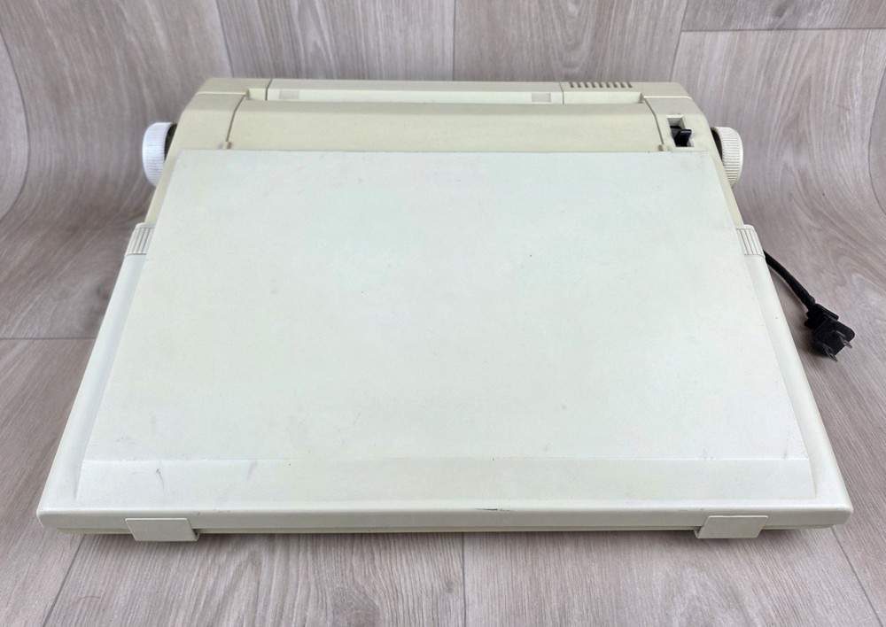Brother WP60 Portable Word Processor Electronic Typewriter Powers On READ