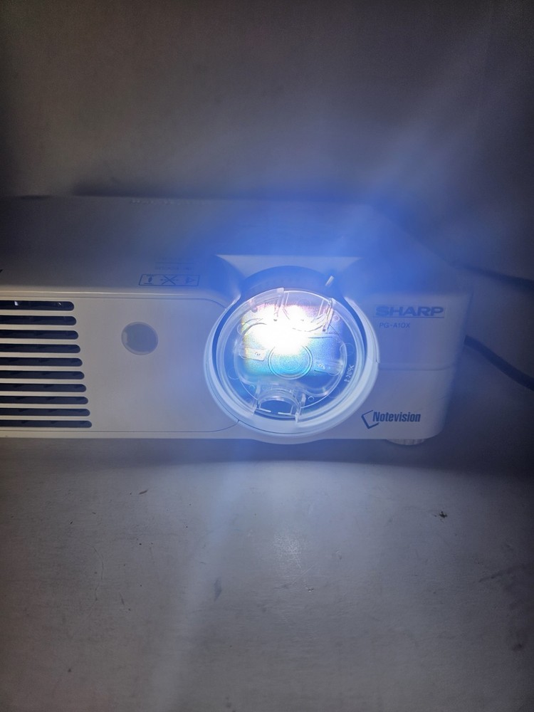 Sharp Notevision PG-A10X Projection Display With All Cords Remote And Bag