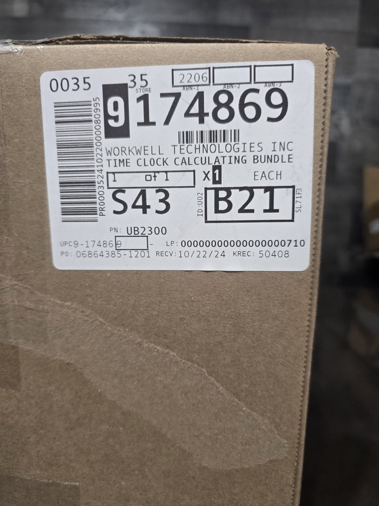 UPUNCH Auto-Align Calculating Time Clock Bundle UB2300 With Time Cards